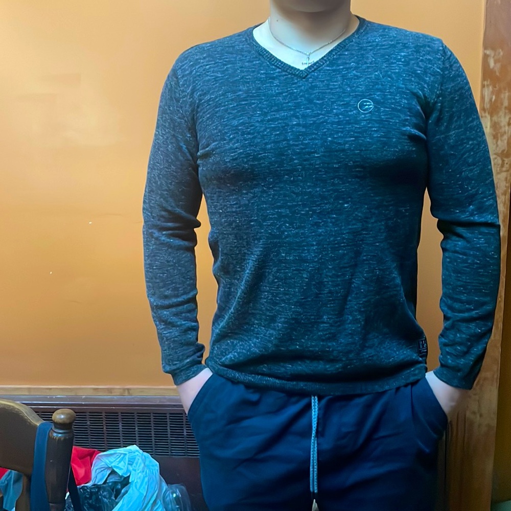 Billabong , large mens sweater.